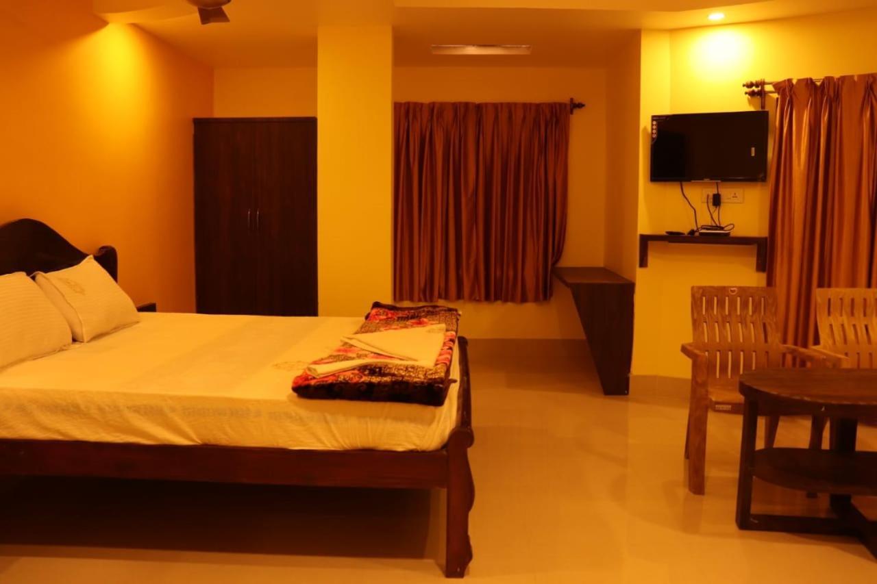 Hotel Crown Of Digha Дигха Экстерьер фото