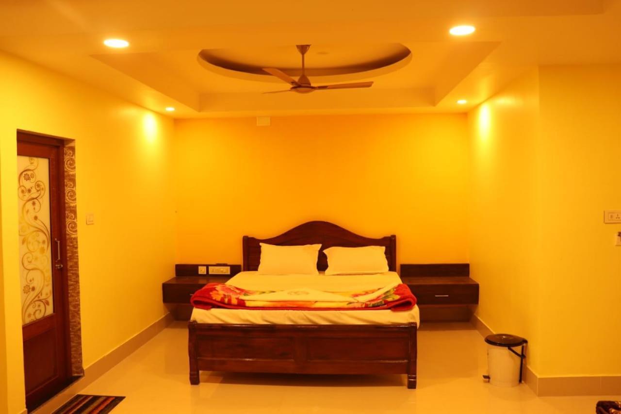Hotel Crown Of Digha Дигха Экстерьер фото
